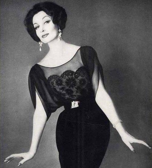 Why Petite Women Should Be Thanking Hannah Troy
