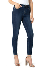 Load image into Gallery viewer, Petite High Waisted Jeans